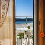 Artemisia 1 Trogir