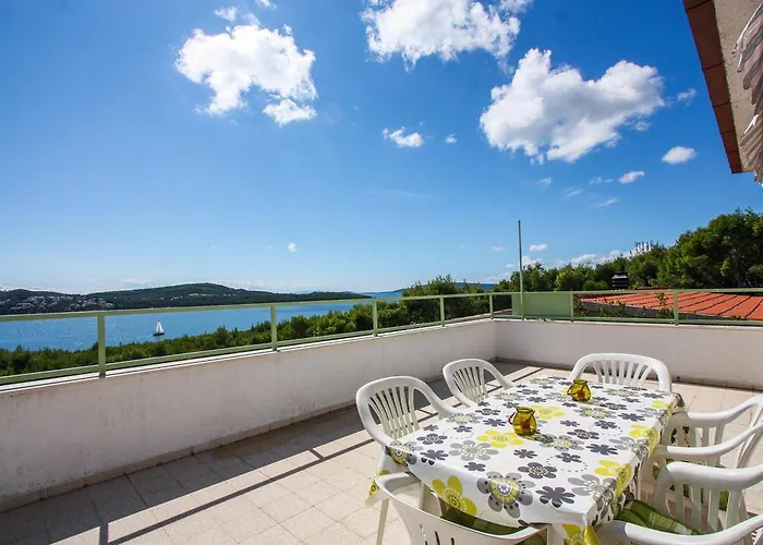 Artemisia 1 Apartman *